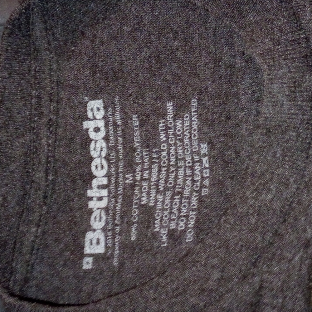Fallout Shirt - Picture 2 of 2